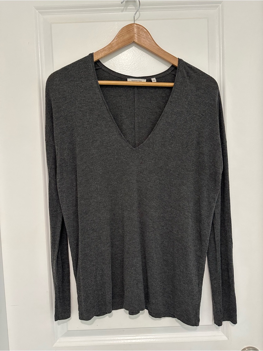 Aritzia Babaton Charcoal 
V-Neck Oversized Lightweight Long Sleeve Top Size S